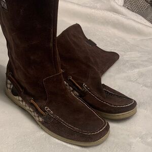 Sperry brown suede boots sz 8 like new
